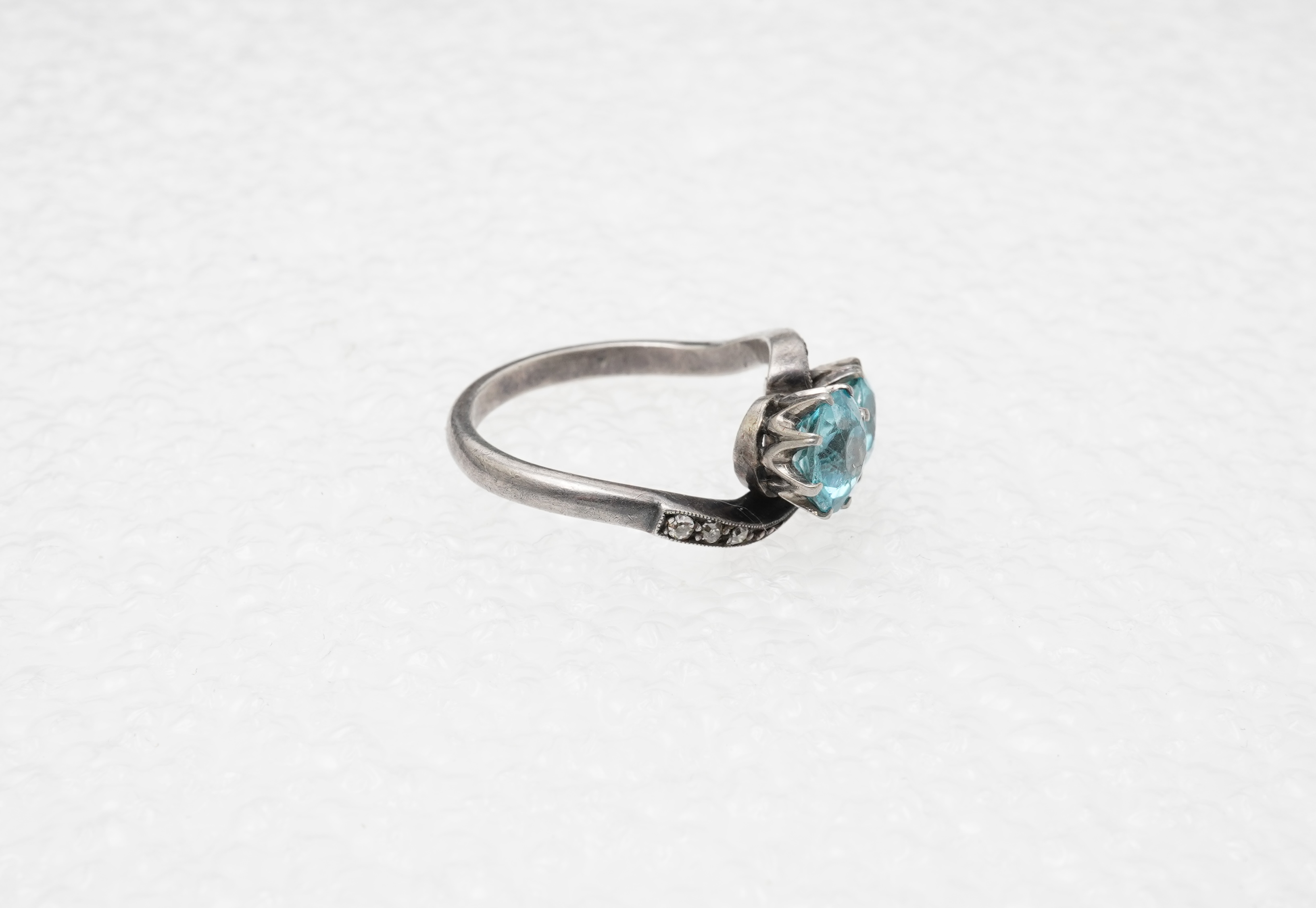 A zircon and diamond 'toi-et-moi' ring